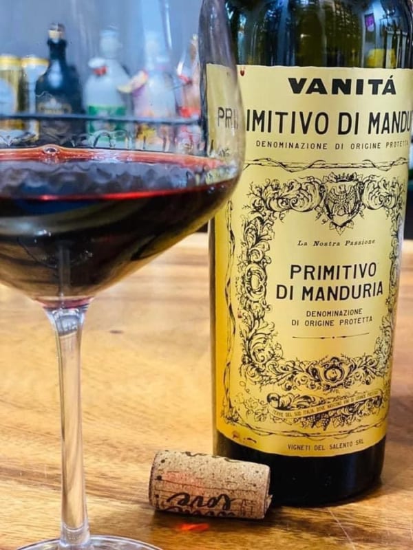 Rượu vang Ý Vanitá Primitivo Di Manduria Vendemmia - Organic