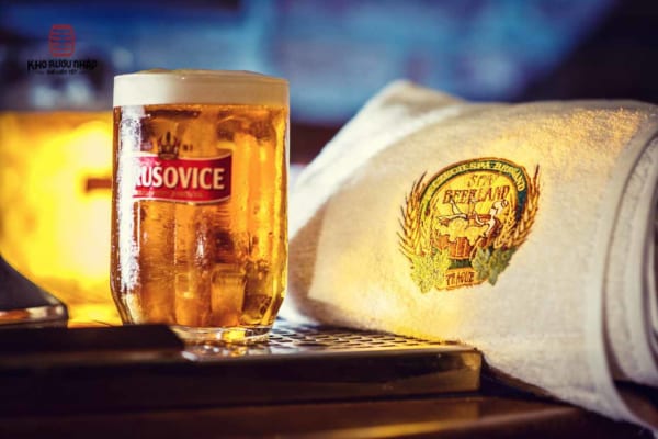 Thưởng thức bia Tiệp Krusovice Imperial 5% – 24 chai 330ml