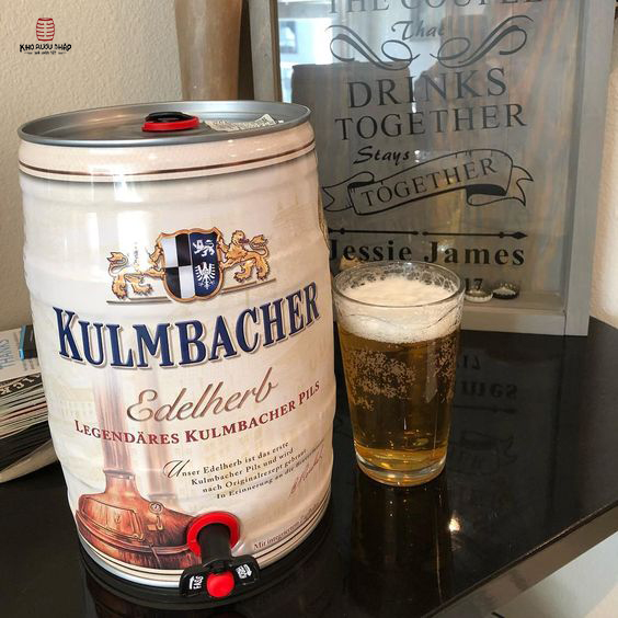 thưởng thức bia kumbacher